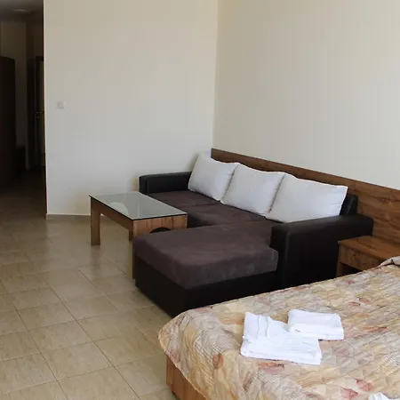 호텔 семеен идън 3*