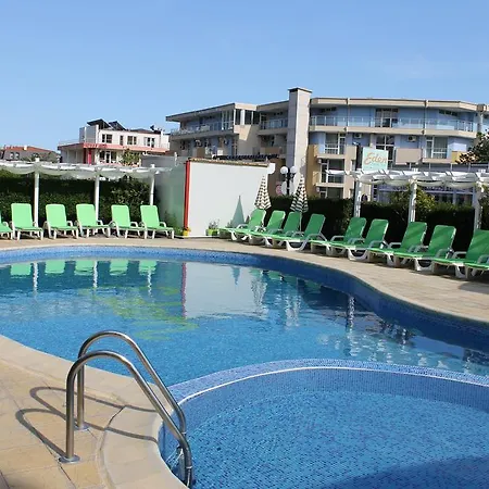 호텔 семеен идън 3*