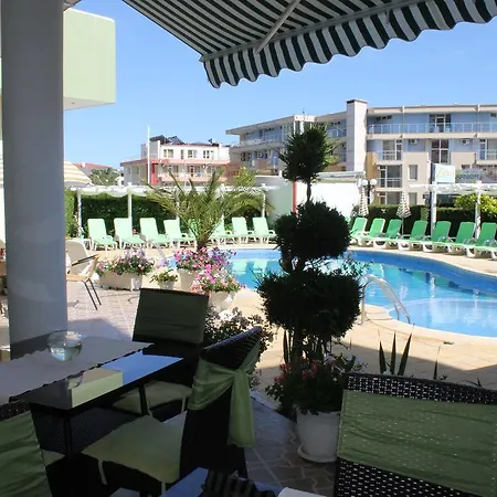 호텔 семеен идън 3*