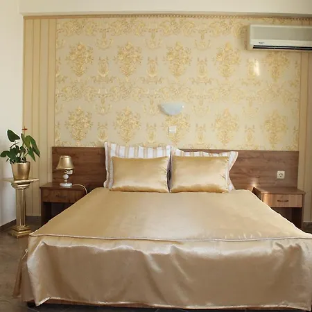 호텔 семеен идън 3*