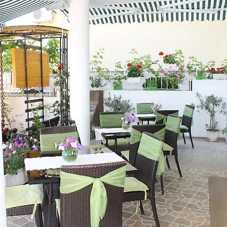 семеен идън 호텔