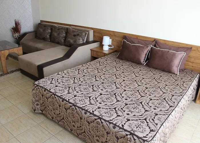 酒店 семеен идън