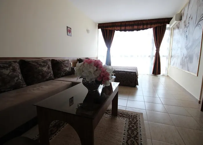 семеен идън 酒店