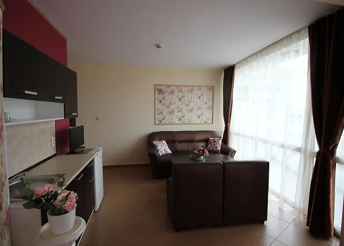 семеен идън 酒店 圣弗拉斯