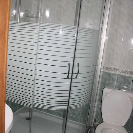 семеен идън 호텔 3*