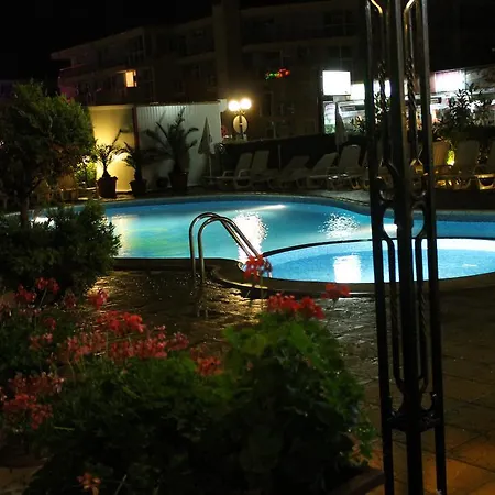 семеен идън Hotel