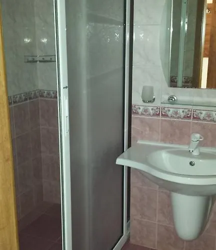 Hotel семеен идън 3*