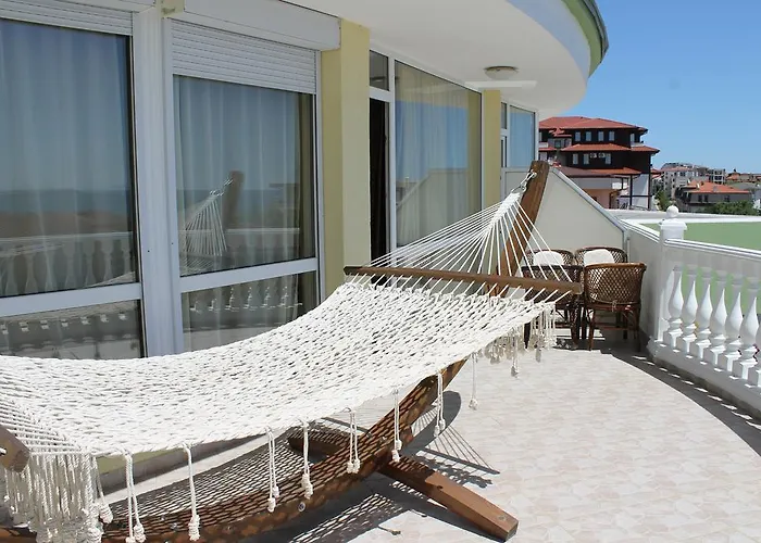 Hotel семеен идън