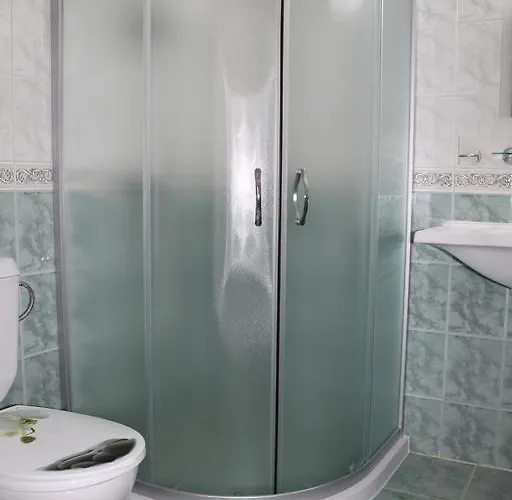 семеен идън Hotel