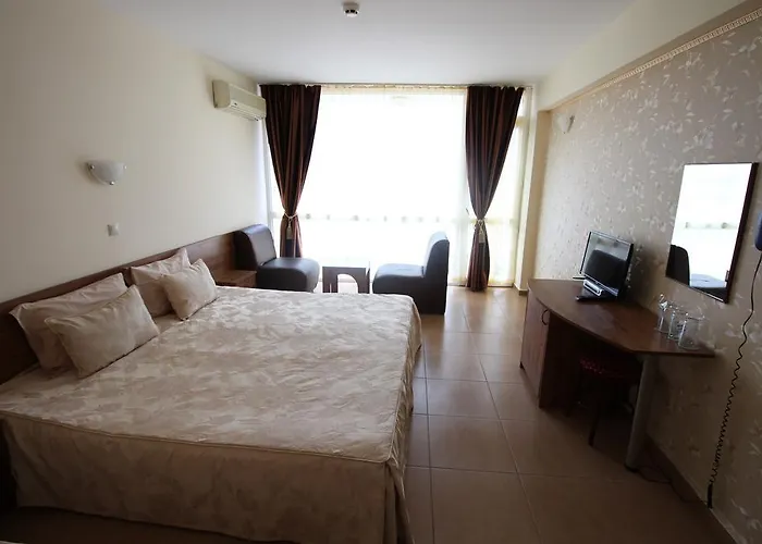 Hotel семеен идън 3*